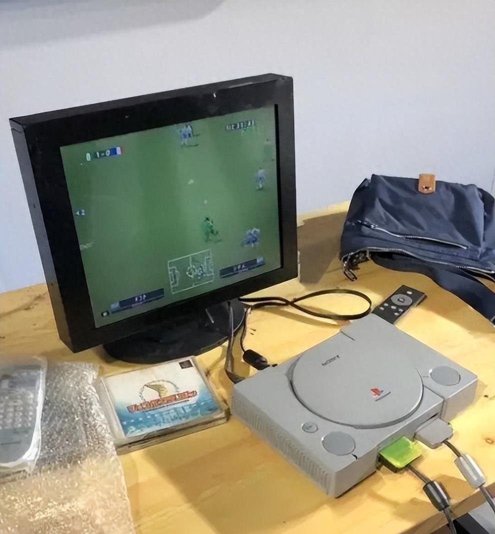 足球直播记录真实生活,现在的足球直播为什么画面这么大