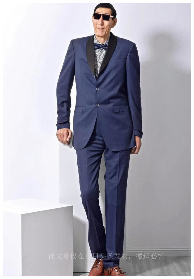 中国第一巨人鲍喜顺真实身高6米,2.38米巨人鲍喜顺不听医生劝阻