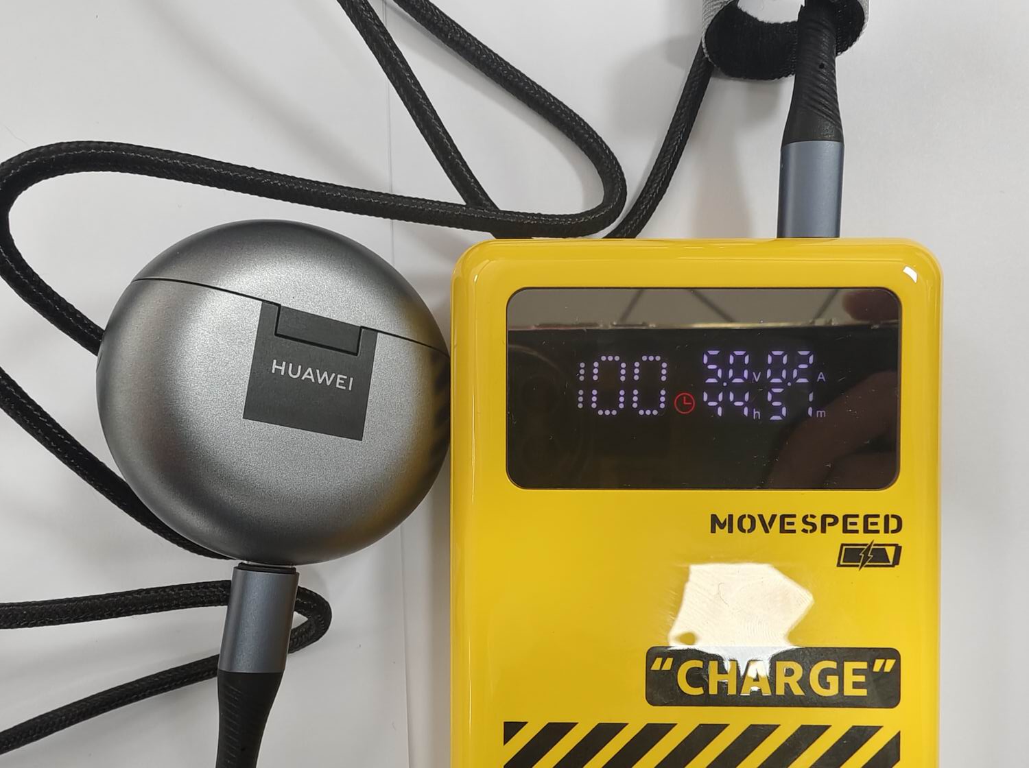 睿量双向快充移动电源测评,移速能量星球充电宝测评