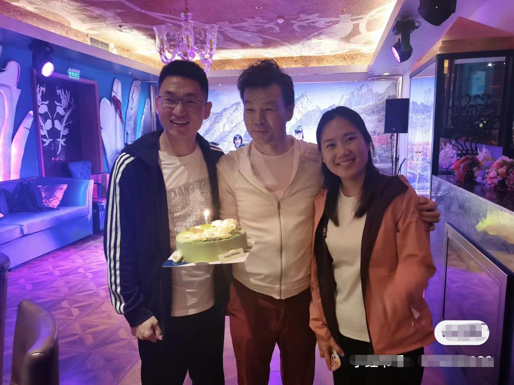 主持人李彬曝病情现状,知名主持人李彬晒病房照