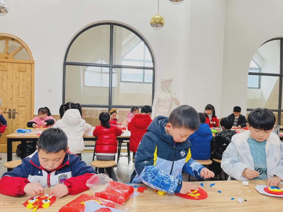 嗨出创新，嗨出优雅，嗨出国际范！寒假第一周，新川娃们这么嗨