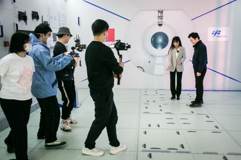 曾经一条视频改30多版，这家融媒体平台将三审三校流程提效3倍+