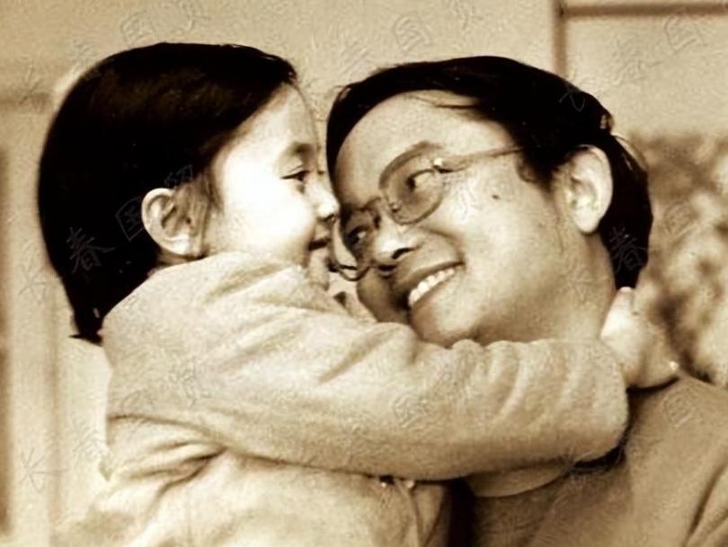 歌手成方圆年轻时候的照片,成方圆是80年代的当红歌星