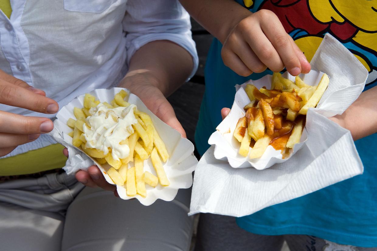 英国夫妇偷吃猫粮,英国夫妻吃中国美食