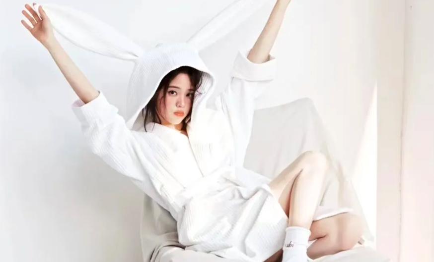 欧阳娜娜988元浴袍在哪买,欧阳娜娜988元浴袍在哪里买