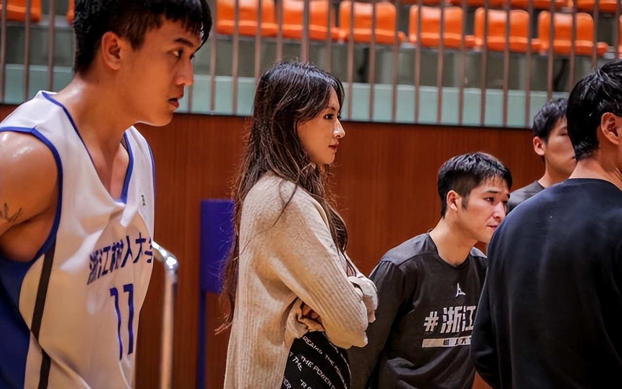 女篮颜值天花板李梦,女篮王思雨成长之路