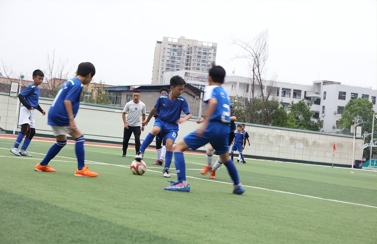 绿茵场上的惺惺相惜,绿茵赛切磋