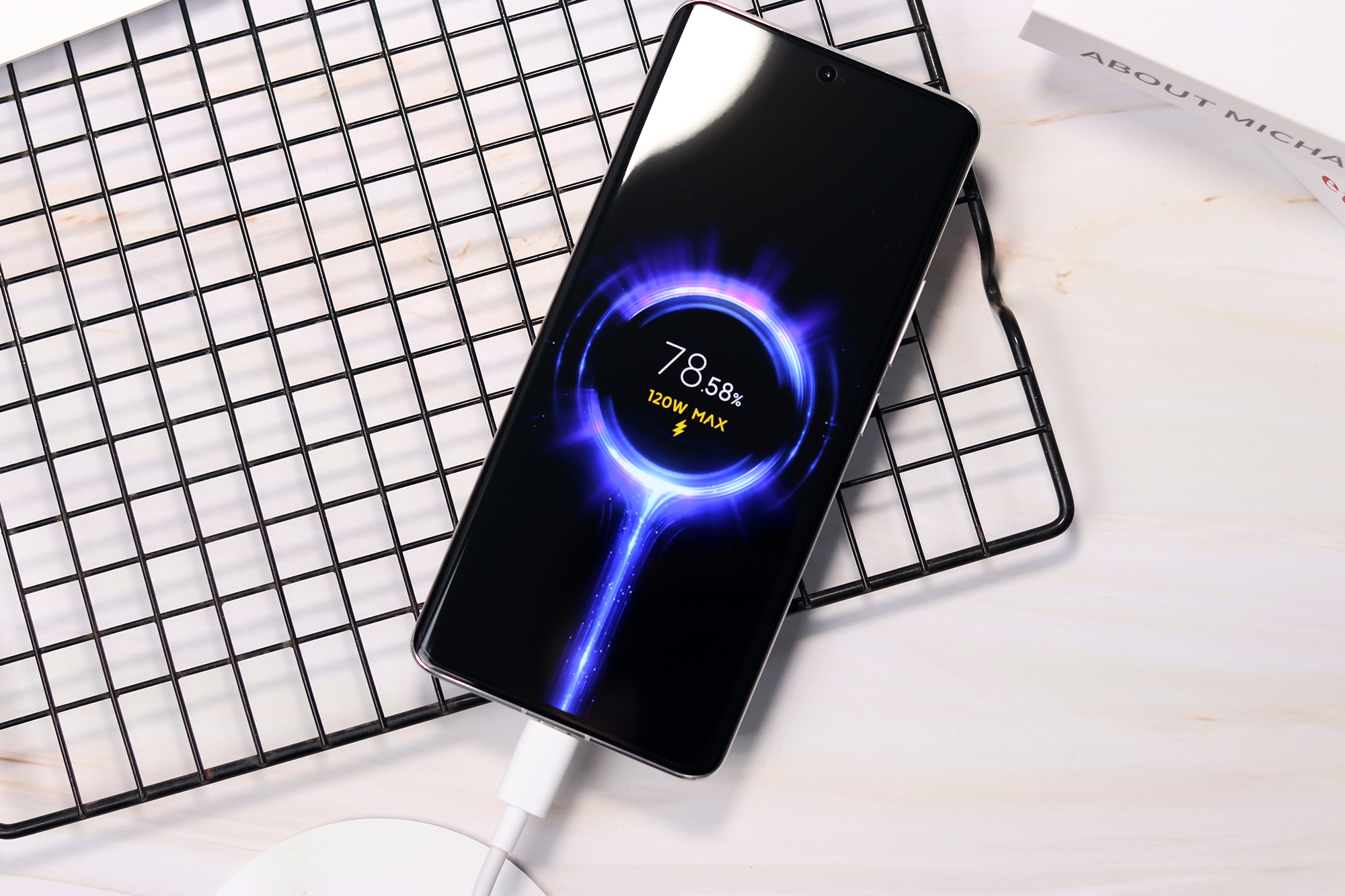 小米13pro和iphone14promax哪个好,雷军称对标iphone不是口号