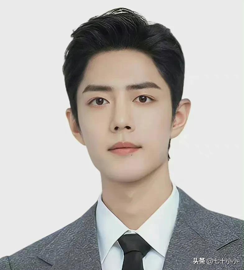 肖战的照片被当作央美的准考证证件照模板，权威认证美学典范脸