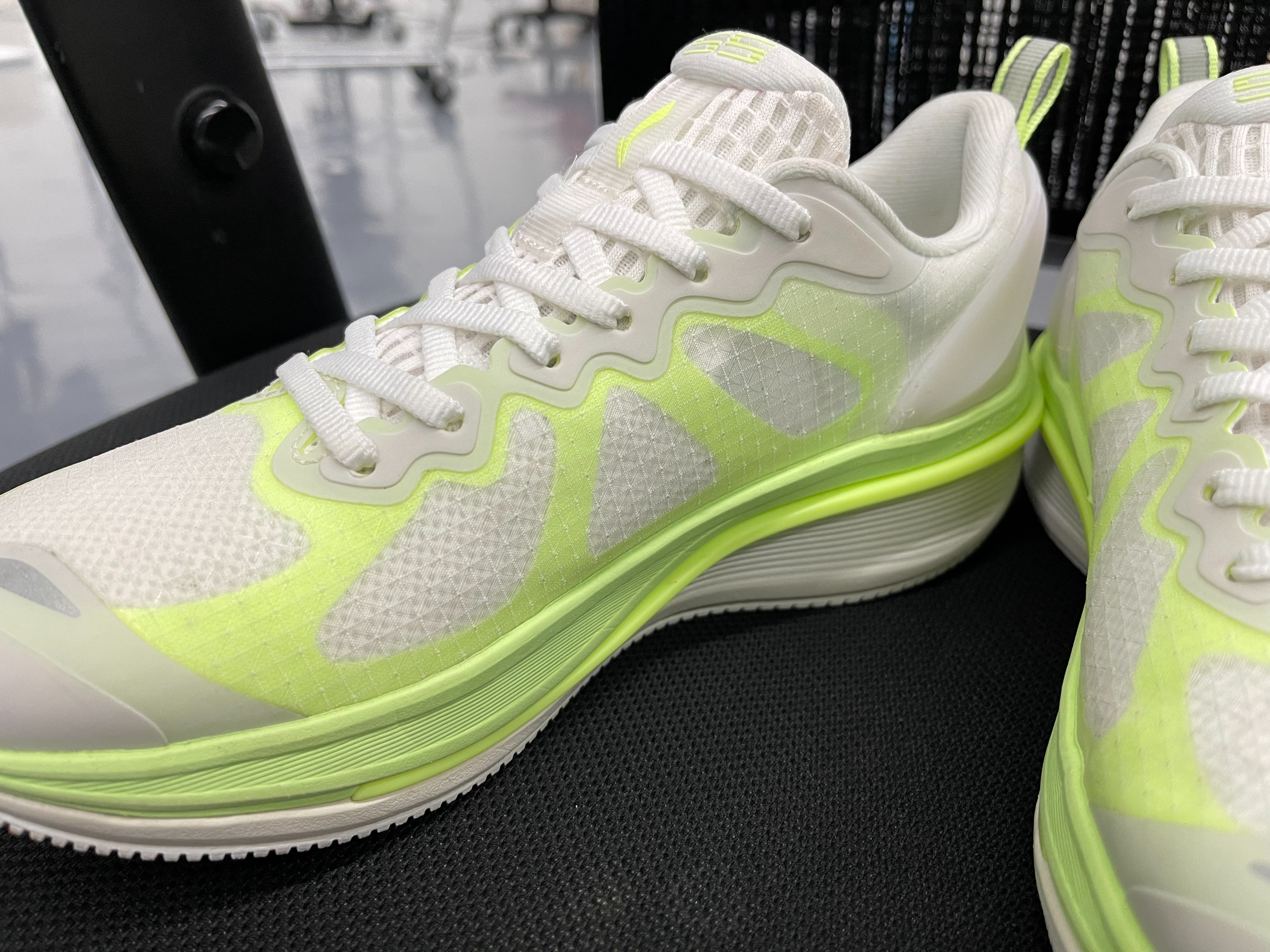 吾适lite2.0是什么中底,吾适lite2.0真实测评