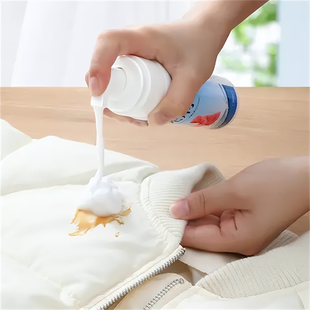 棉衣陈旧油渍清洗小妙招,棉衣的油渍干了久了有印怎么洗掉