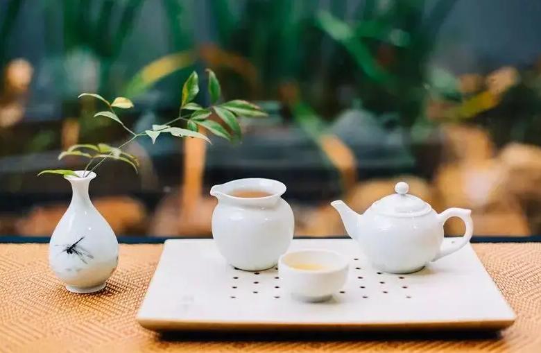 “久食茶，益思修身”，不论男女建议：勤饮5道茶，精神足气色好