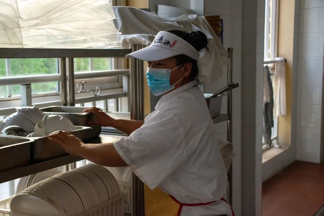 致敬平凡的劳动者图,致敬最朴素的劳动者图片