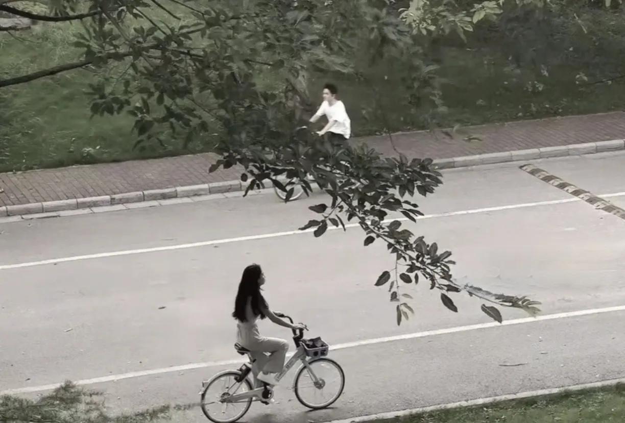 微信个性签名短句高冷霸气,女生微信个性签名霸气伤感