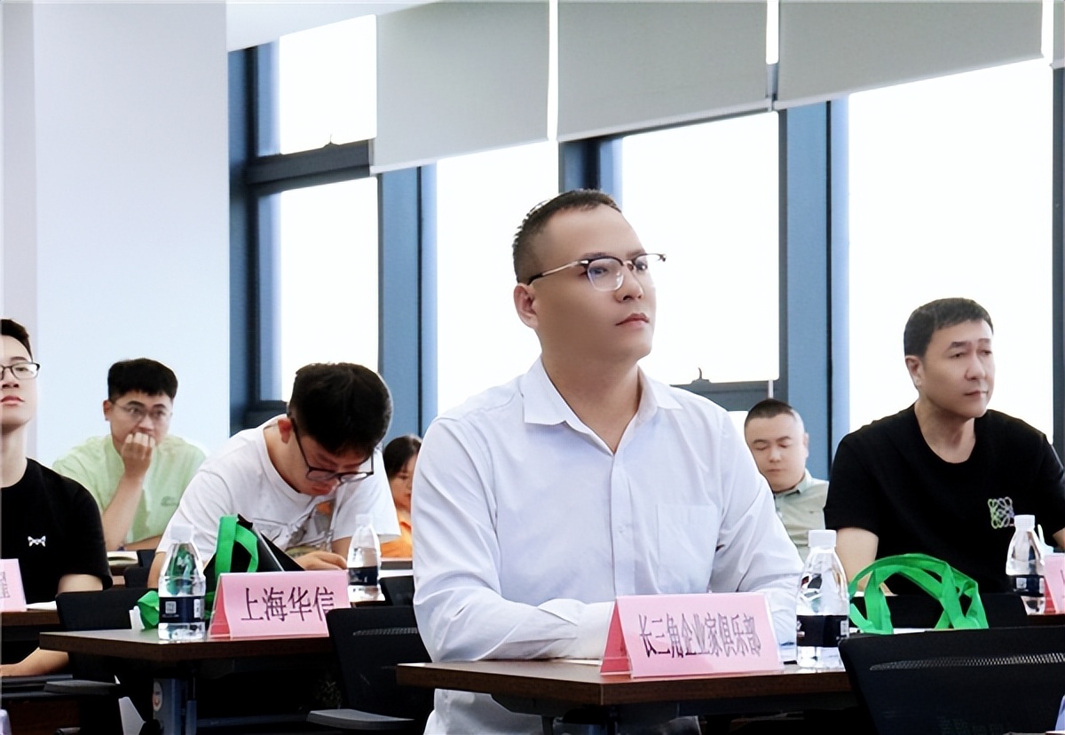 中国汽车产业国际论坛,汽车产业科技创新黄河论坛