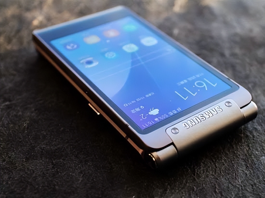 三星折叠屏心系天下w23概念机,心系天下三星w23flip副屏设置