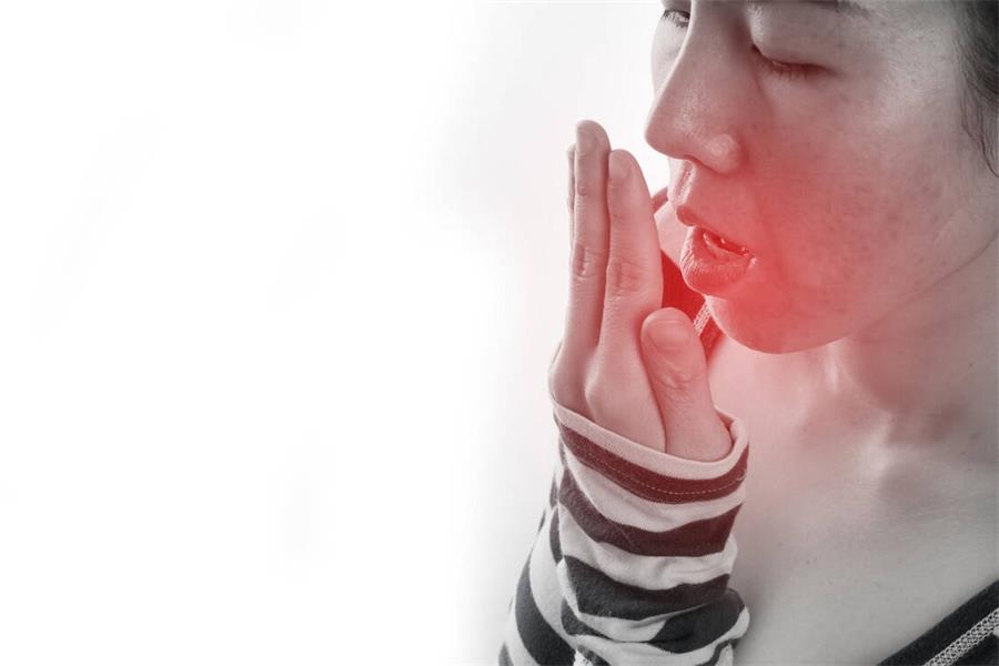 ​嘴巴有臭味被别人议论?不妨试试这些小妙招，或能助你口气变清新