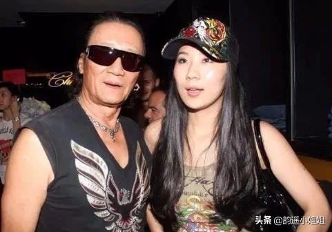 谢贤赌博欠债被抓,谢贤演赌神被扔下楼