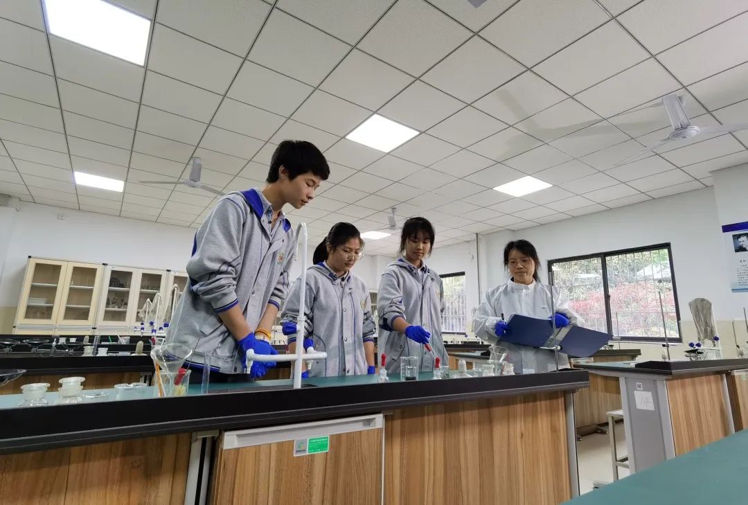 南京有几所好的高中排名,南京口碑最好的大学