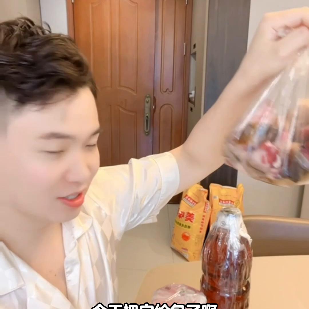 宝妈奶水不够吃怎么催奶,刚出生婴儿没奶水怎样催奶