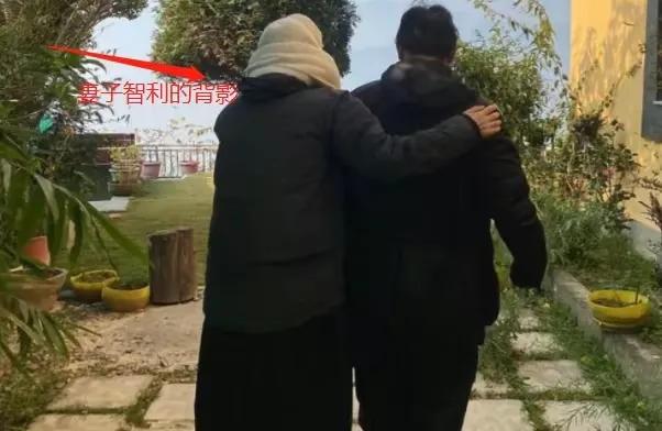 李连杰老了的图片,李连杰近照苍老似老头
