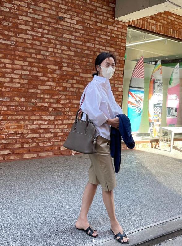 韩国大妈时尚搭配,韩国50岁大妈穿搭