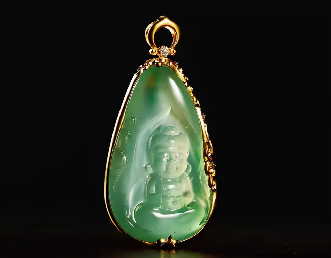 翡翠创意镶嵌高清图片大全欣赏,翡翠雕刻美图