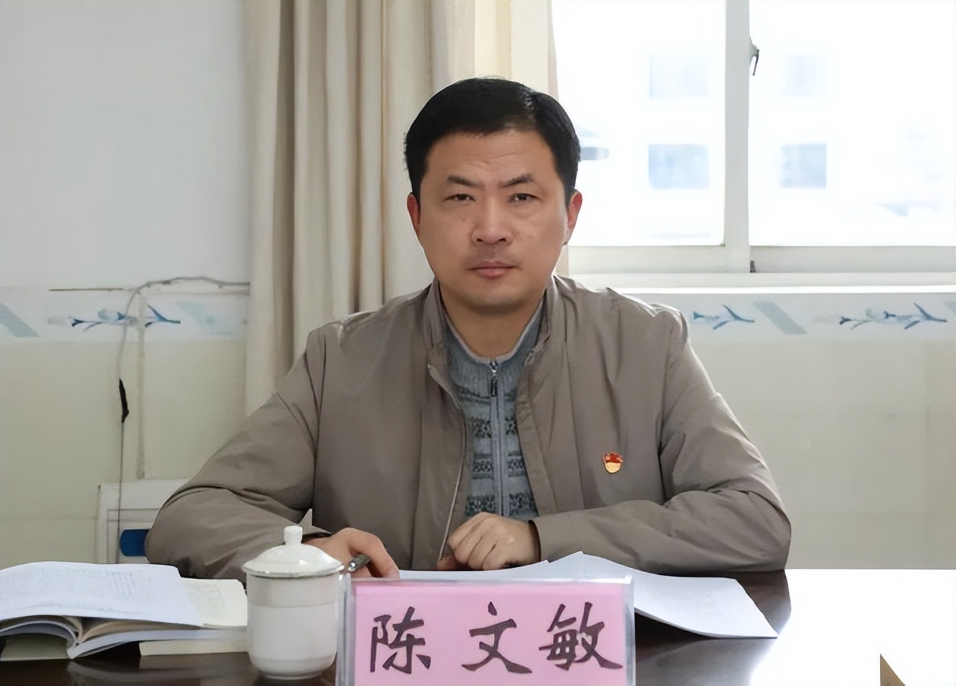 3000家门店销声匿迹,靠卖中餐自救,“咖啡大王”上岛怎沦落至此?