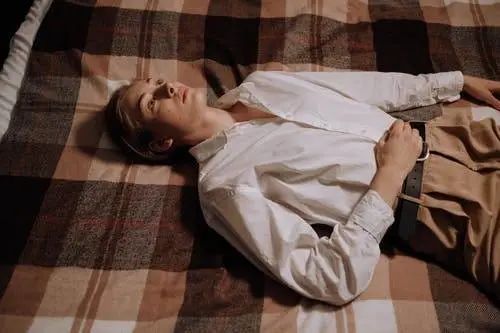 “弱就算了，要命的是不好还硬吹”：性自恋者到底在炫耀什么？