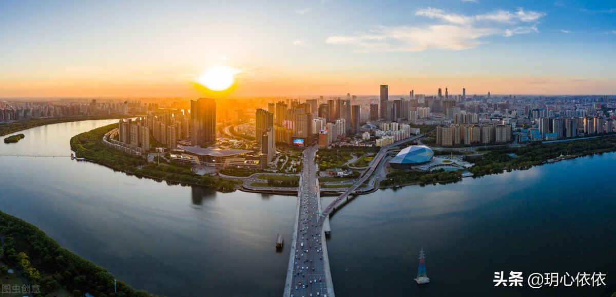 这些星座把自己活成财神爷，内心强大能力出众，心如真金光耀众生