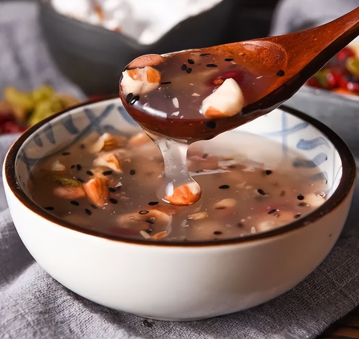 女人到了中年吃什么不发胖,女性低脂养生食谱