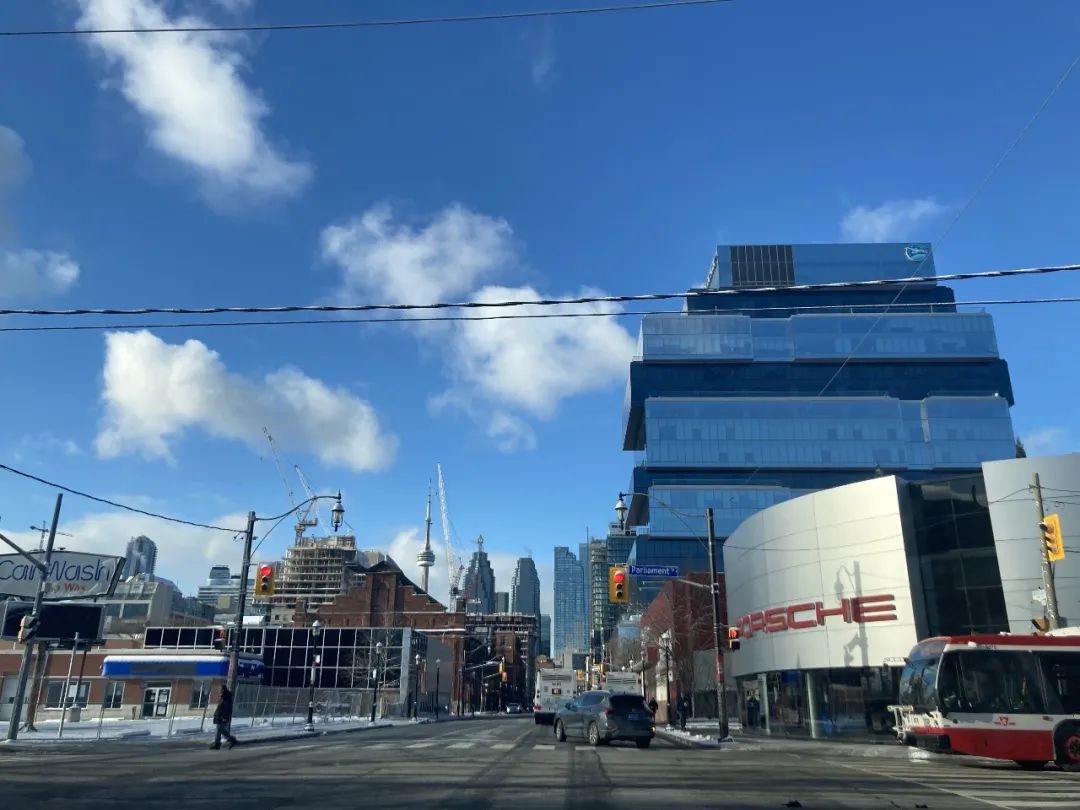 三个00后赚100万,三个00后月入百万