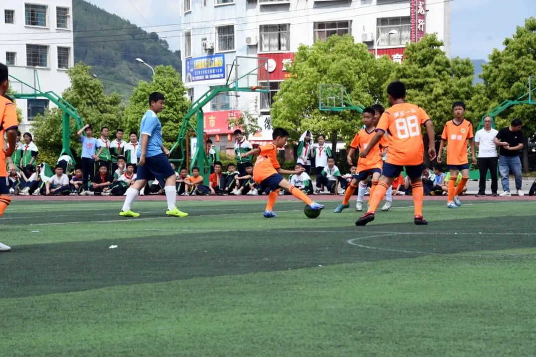 余庆县第一小学,余庆县一年级小学生