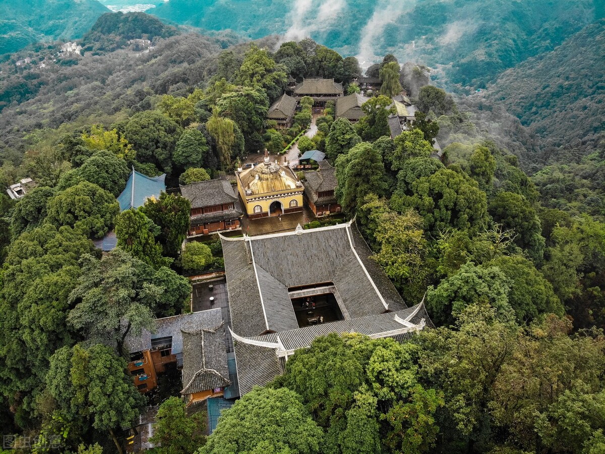 中国最美十大名山排名第一的是,国内最美的10大名山