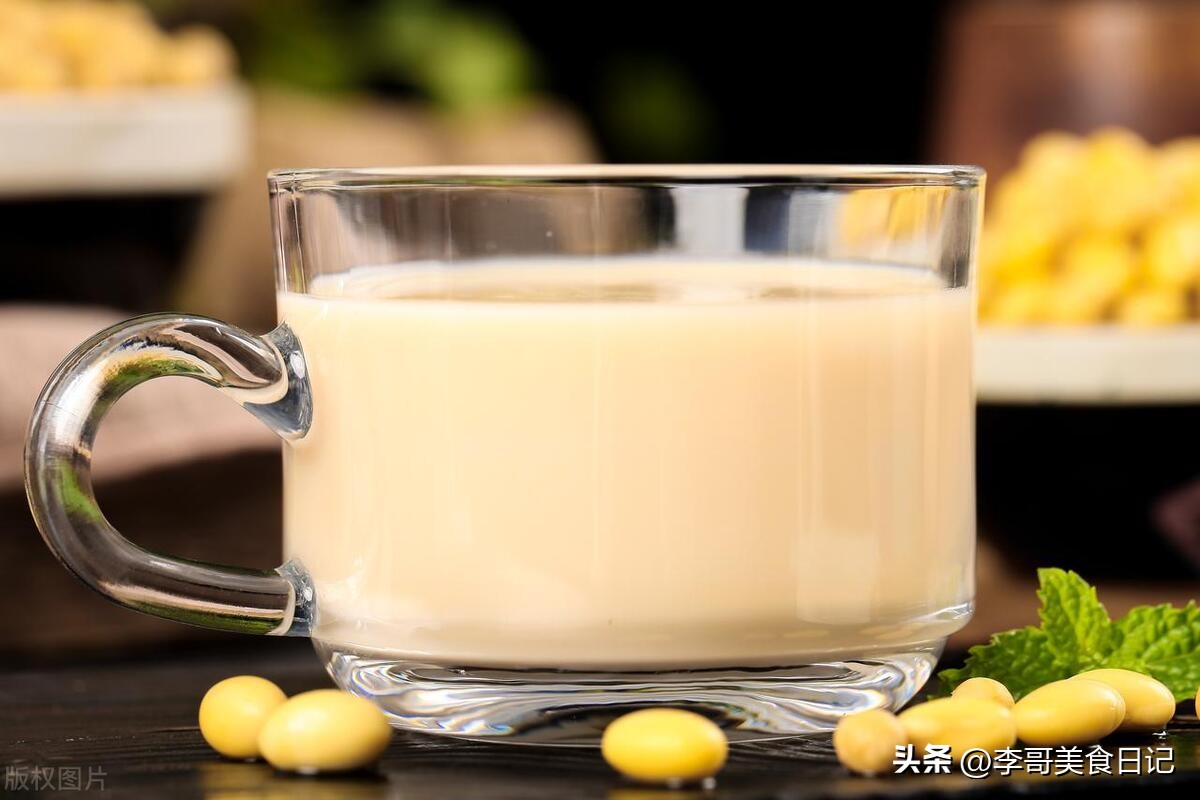 北京同仁堂茉莉花豆浆,街头网红美食茉莉花豆浆