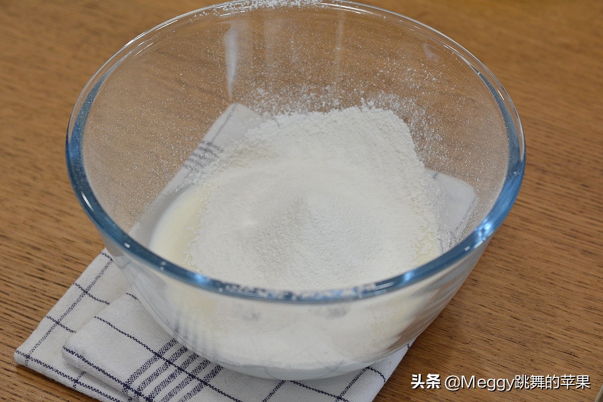 天使奶油蛋糕卷,甜口天使蛋糕卷图解