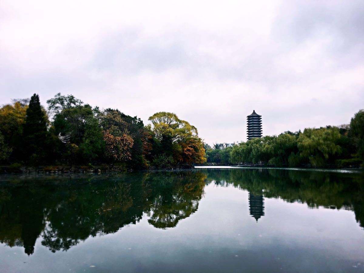 刘恋顶级“凡尔赛”，只有上过北大的人，才知道北大没有校训