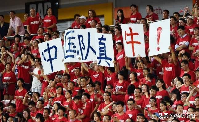 卡塔尔世界杯足球美女图片,卡塔尔多哈街拍美女