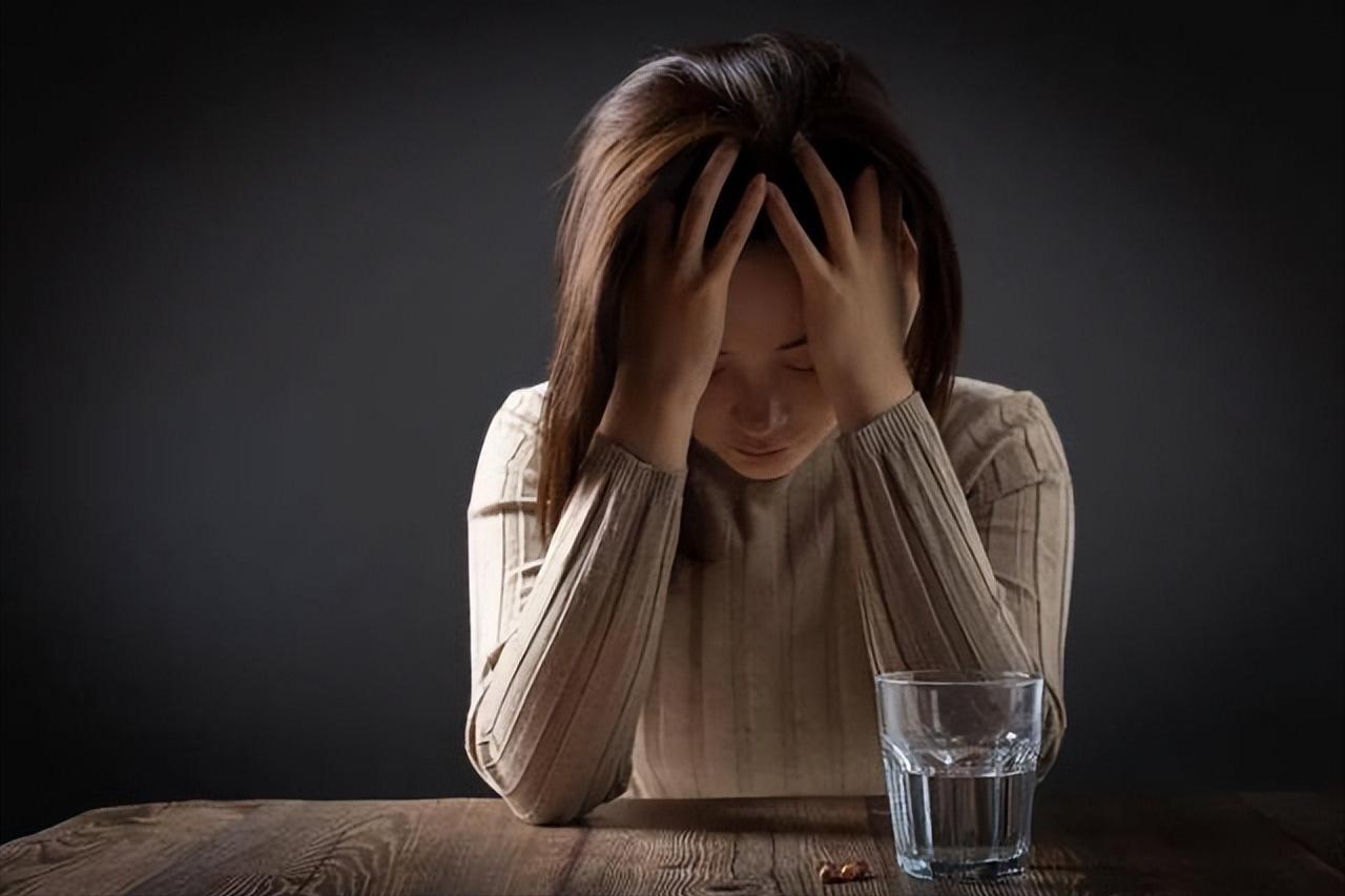 女人有时候会哭泣是怎么回事,夫妻之间为什么女人容易生气