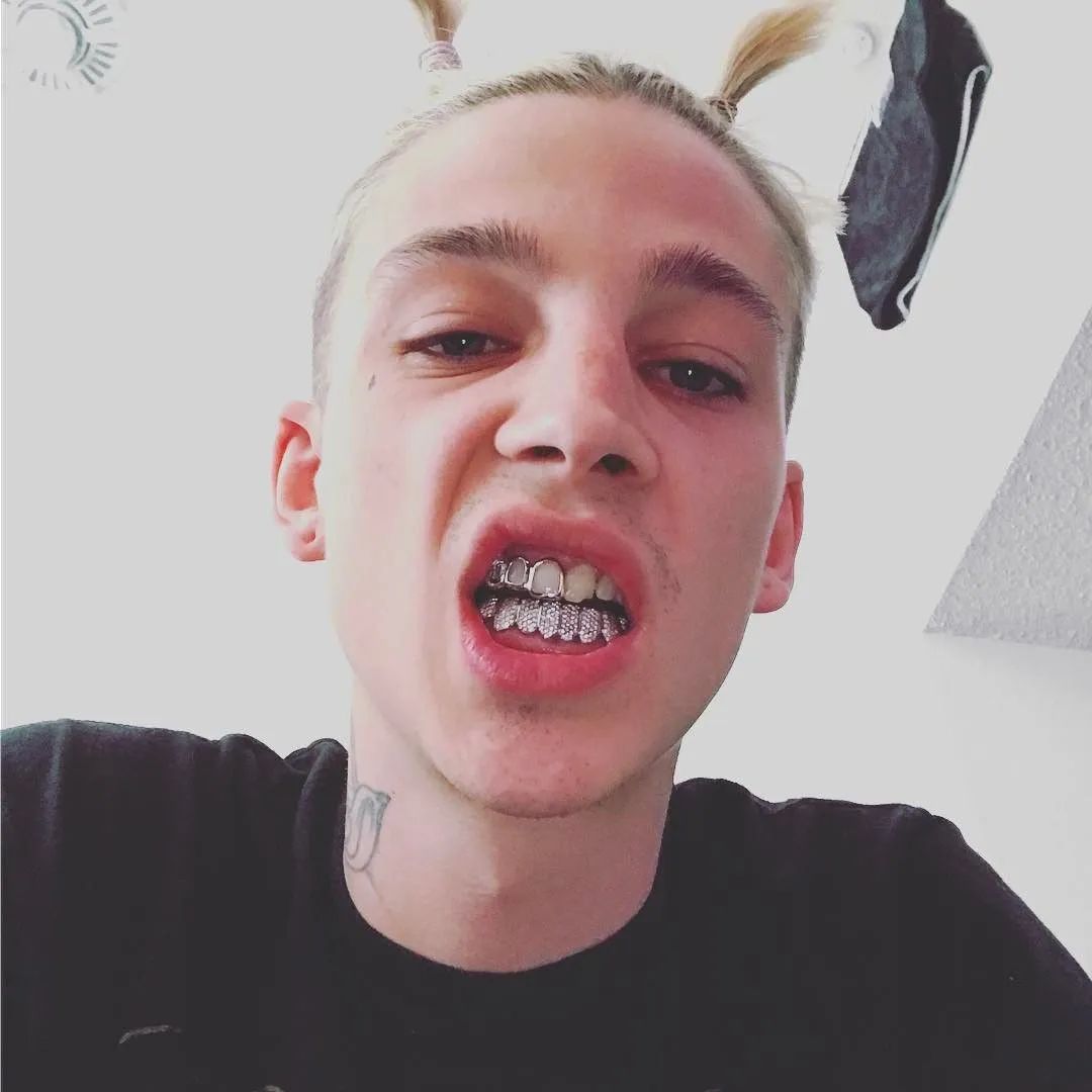 阿什·斯戴梅斯特年轻时颜值,阿什斯戴梅斯特演的什么电影