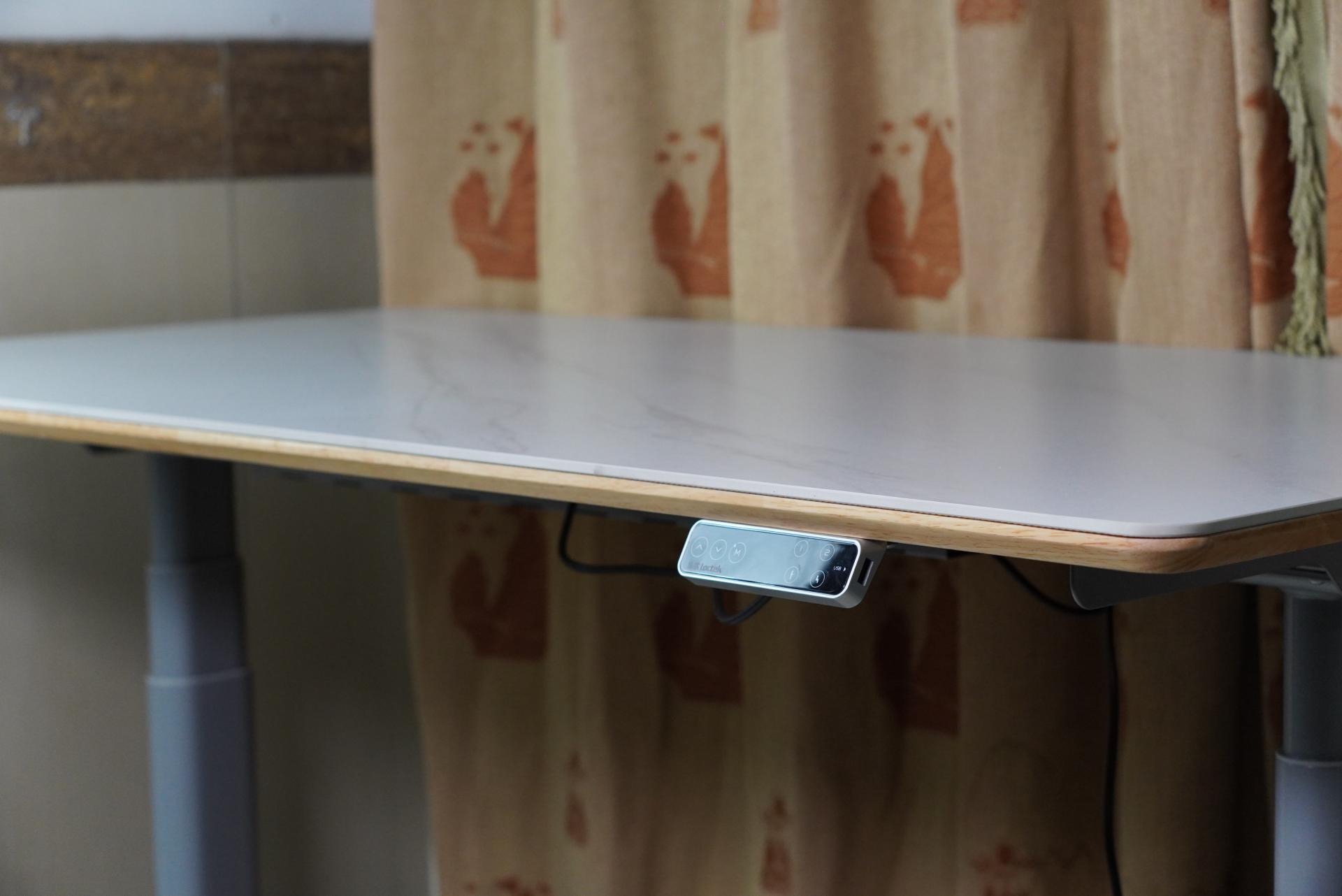 书桌配岩板，不怕污渍，不怕刀刻，我的乐歌E6岩板升降桌晒单