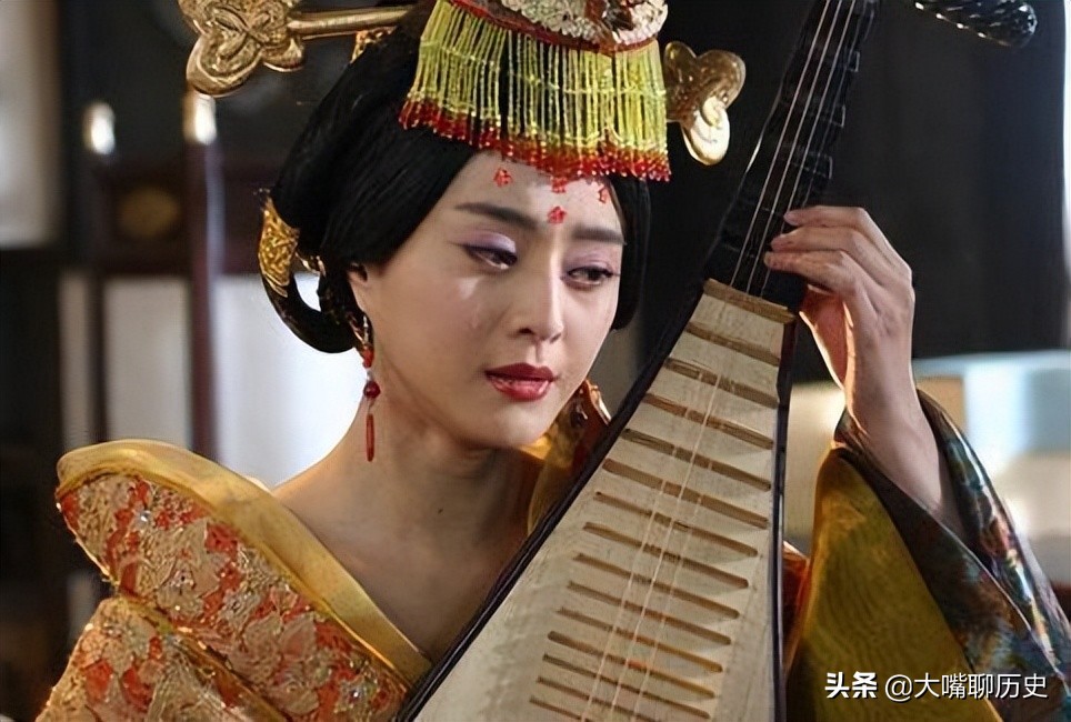 李白对杨贵妃有感情吗,李白和杨贵妃是否暧昧