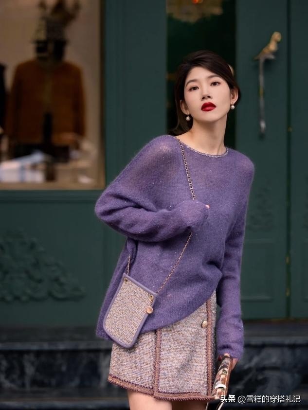 皮肤暗黄偏黑女士染什么颜色头发,皮肤偏黑的女孩子穿白色好看吗