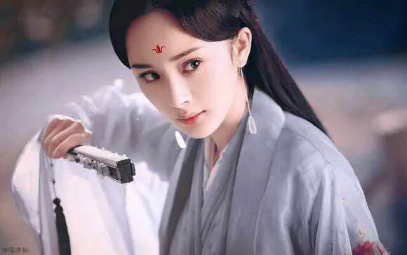 九尾狐小白诛仙,诛仙的九尾狐小白是谁扮演