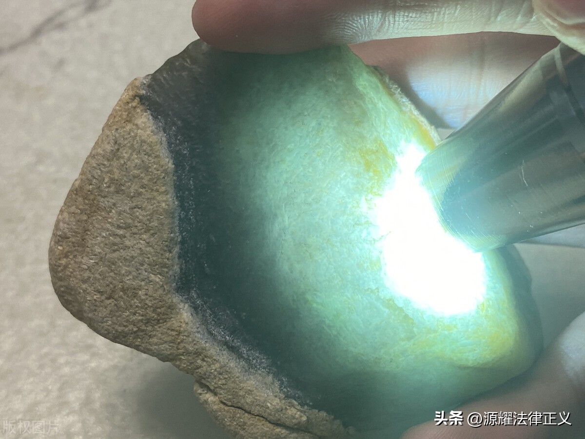 翡翠原石在直播间可以买吗,直播卖翡翠原石买回来怎么办