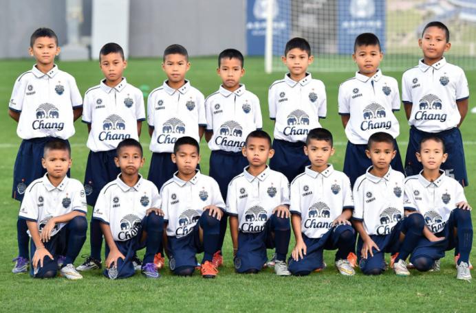 中国足球校园足球出路,中国足球的出路在传控吗