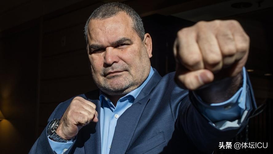 门将吐口水卡洛斯,门将评价卡洛斯任意球