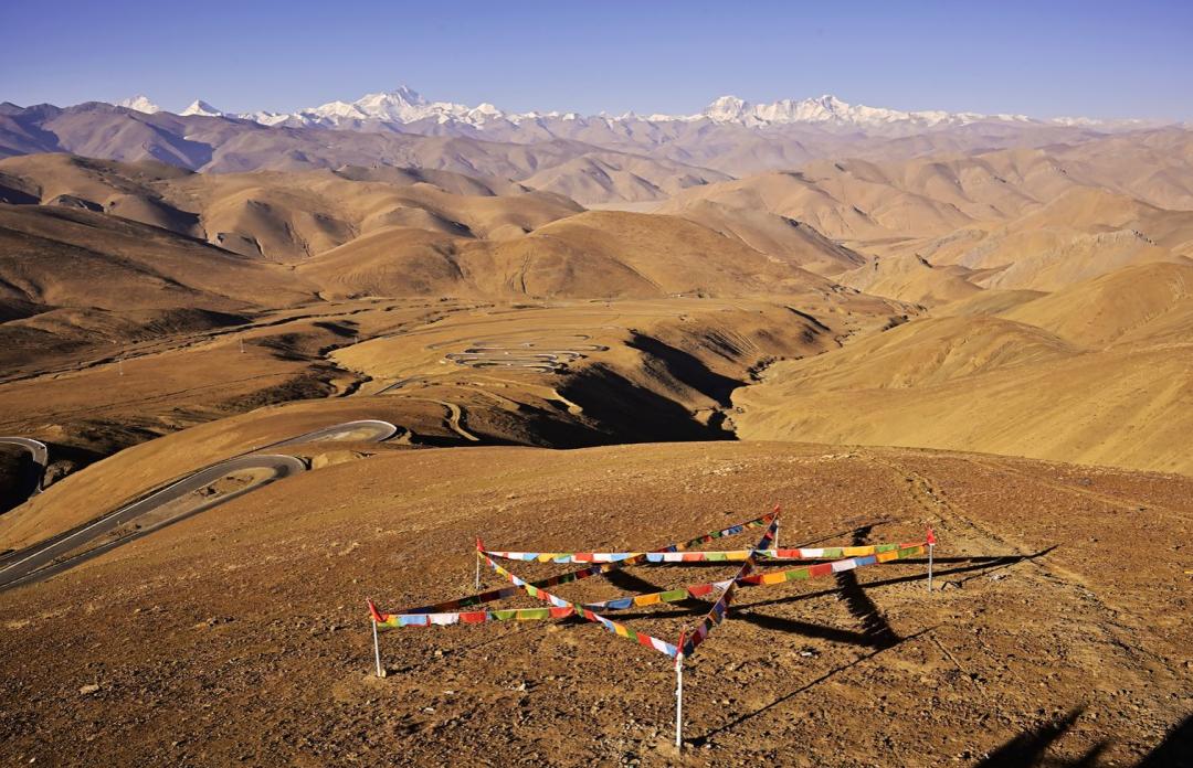 7月24日|浓浓援藏情，沪藏一家亲珠穆朗玛峰、扎什伦布寺9日“上海-日喀则”援藏旅游包机活动