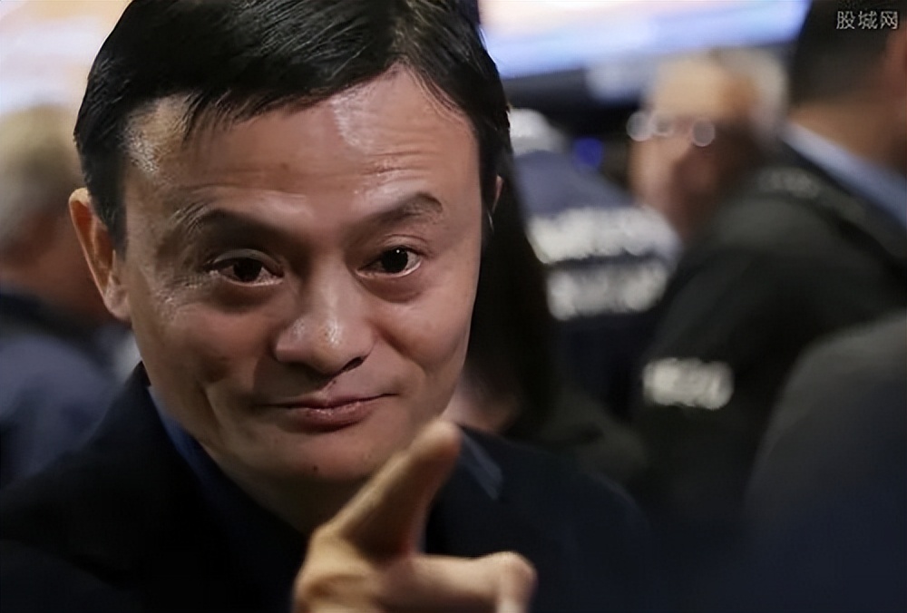 马云用人像是总统，每隔十年必换帅，有人遭突然解聘后号啕大哭