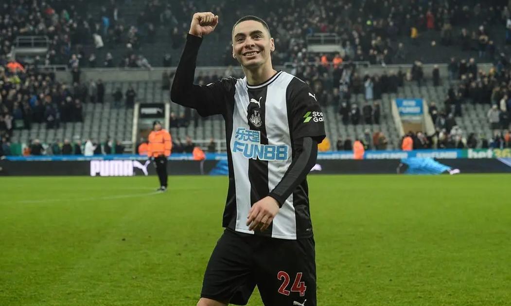 本赛季在纽卡状态神勇的阿尔米隆：浓眉大眼的全村希望